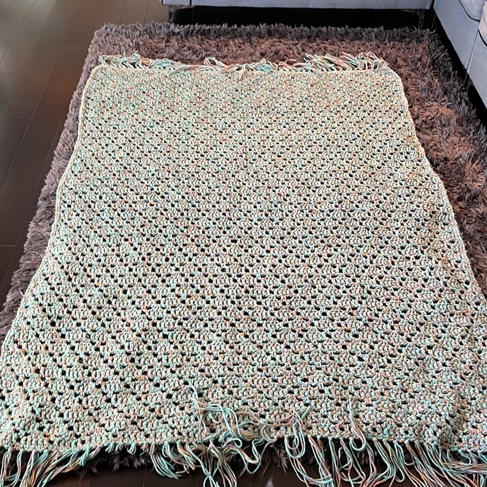 Handmade Afgan Full/Queen soft and thick yard in a teal/pink/orange w/ fringe.